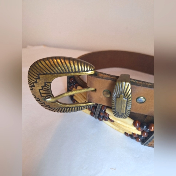 Handmade vintage native American leather brass and bone beaded belt - Picture 2 of 7